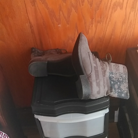 Women boots - Picture 6 of 6